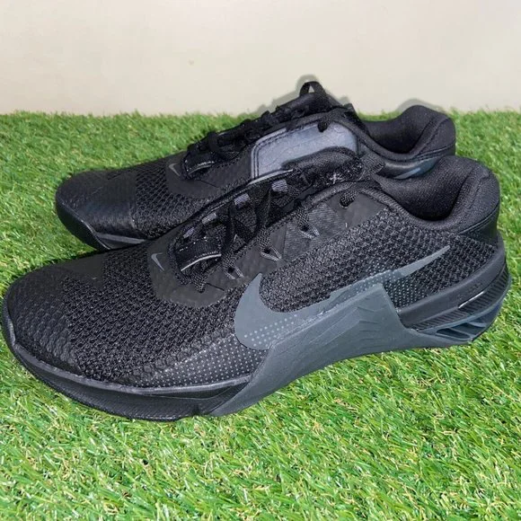 Nike metcon 3 triple black store